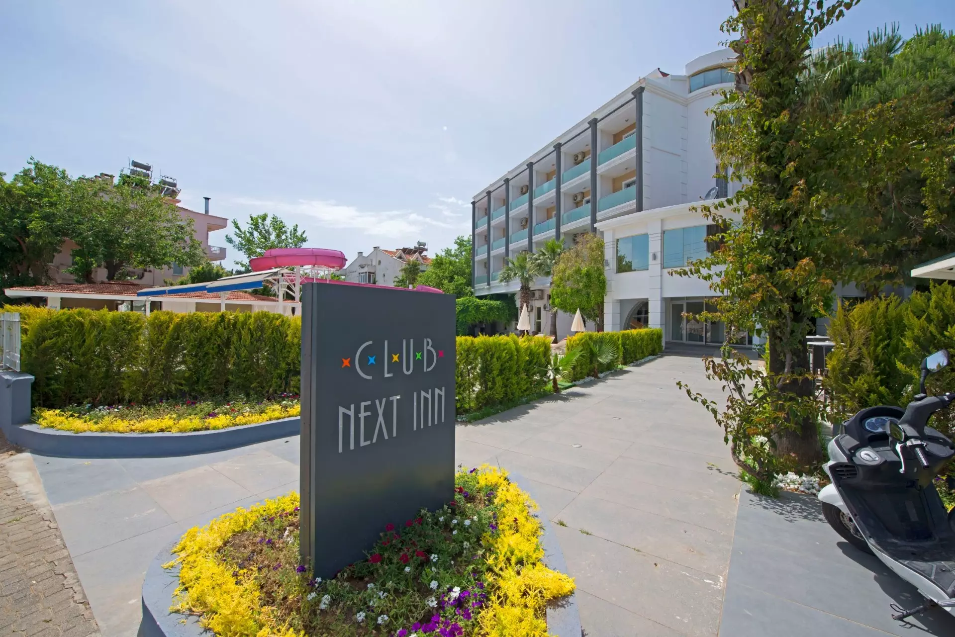 هتل کلاب نکست این مارماریس